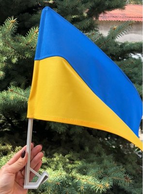 Флаг "Украины" 45х30см автомобильный с пластиковым флагштоком "Автотовары" 48645567 фото
