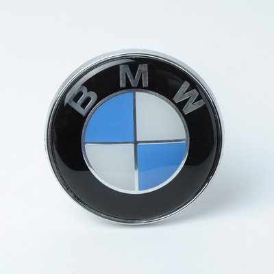 Эмблема "BMW" 84мм (капот)\пластик\2 пукли (Оригинал качество) тех пакет, цельная "Автотовары" 33938426 фото