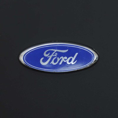 Эмблема "Ford" 90х35мм\пластик малая\хром\скотч (Fiesta старая) "Автотовары" 33119863 фото